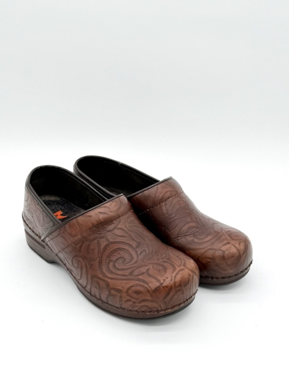 Dansko XP Brown Floral Tooled Leather Clogs Shoes Slip Resistant Women's 40